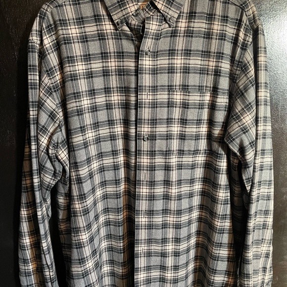 Two (2) LL Bean Men’s Flannel Button Down Shirts
Size Medium - Picture 1 of 7